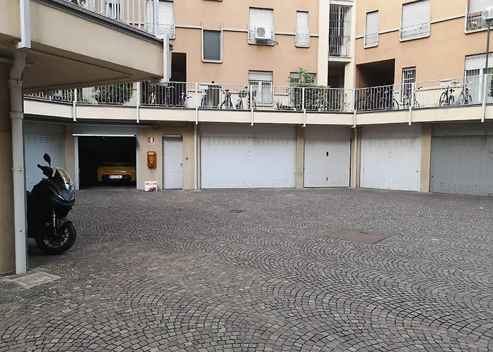 Appartamento Cadolini - Secured Parking! - Duomo In 20 Min - Quiteness And Garden