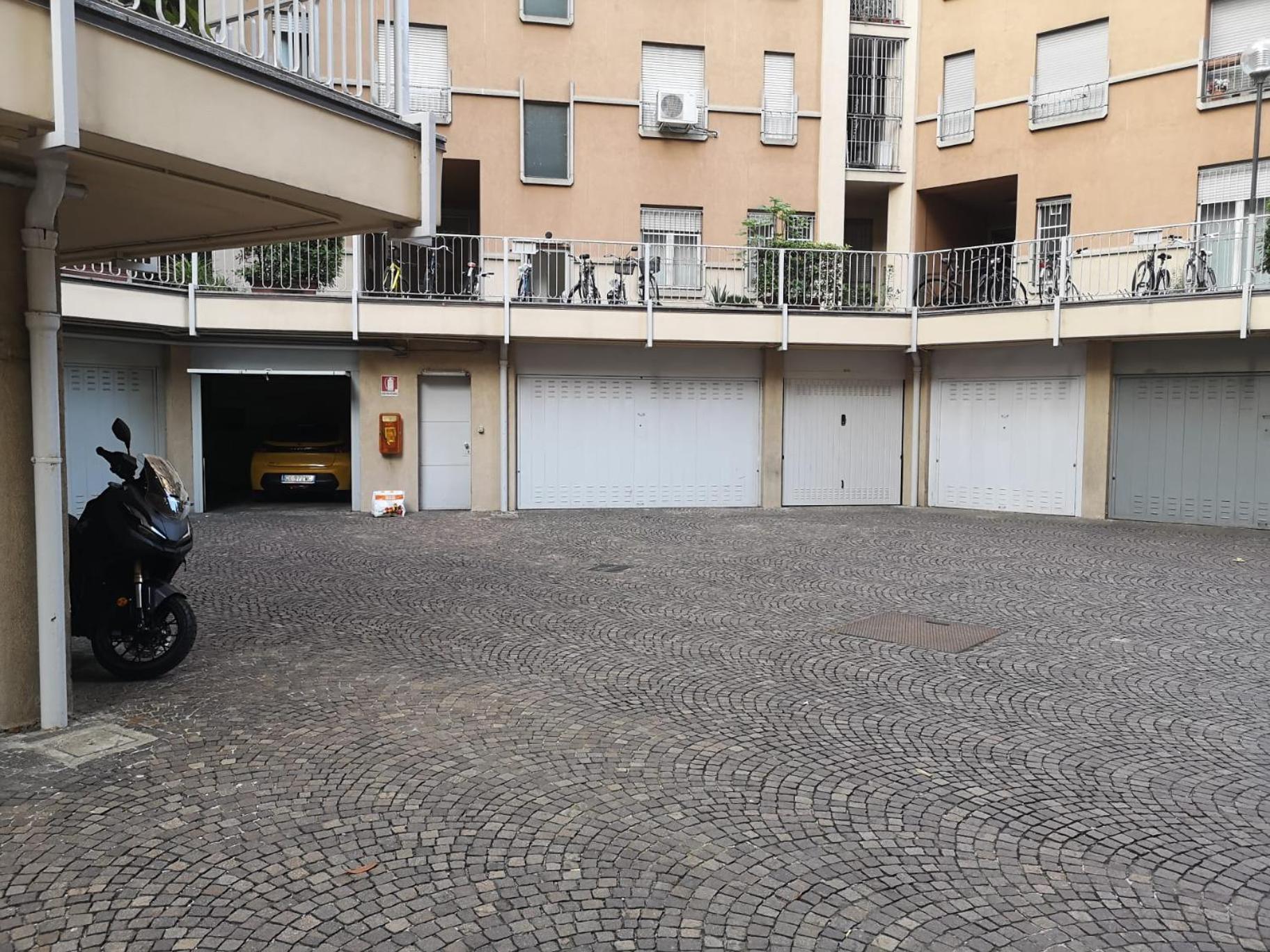 Cadolini - Secured Parking! - Duomo In 20 Min - Quiteness And Garden Appartement Milaan